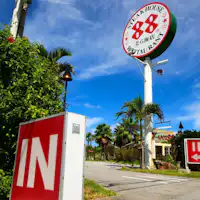 【食事】近隣店