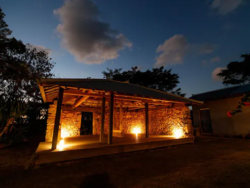 サンゴ石小屋のある宿