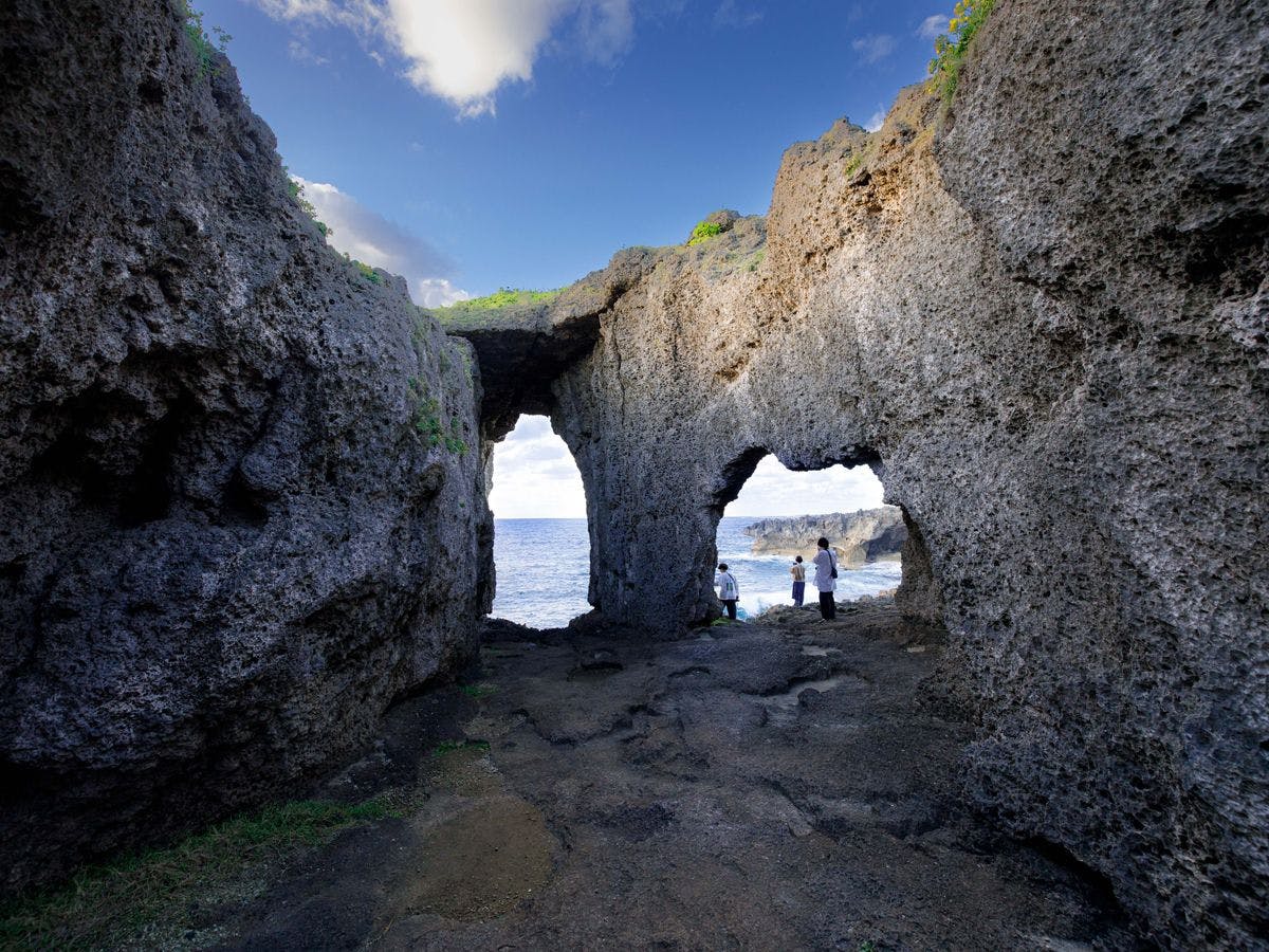 【周辺観光】眼鏡岩海岸展望台