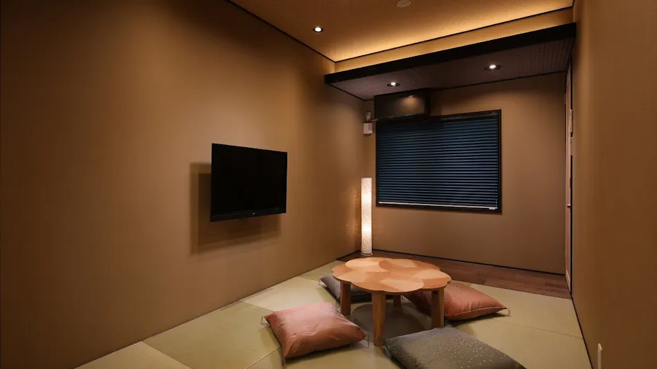 Kanade Kyoto-Hachijoguchi