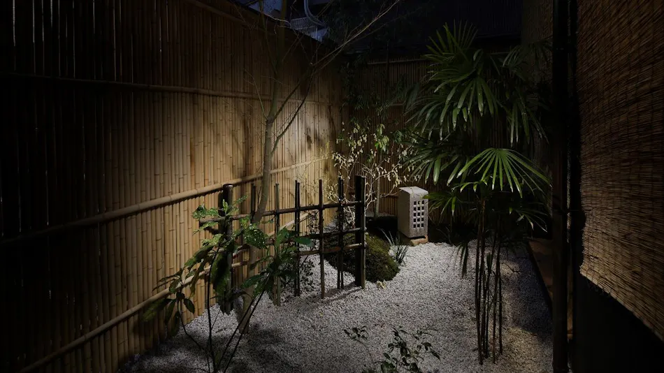 Kanade Kyoto-Hachijoguchi