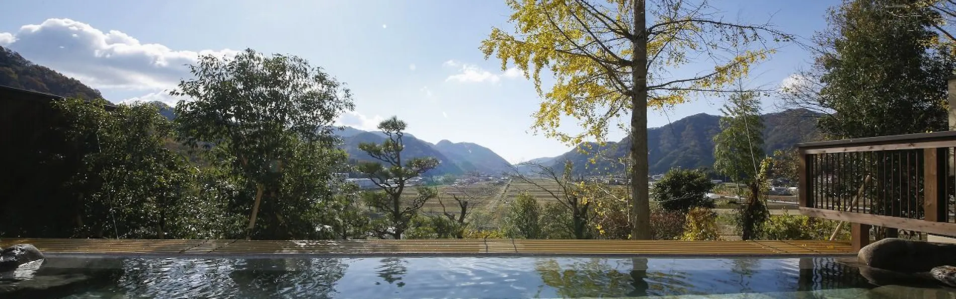 Yamasaki Ryokan Q 中門前屋(山崎旅館Q)