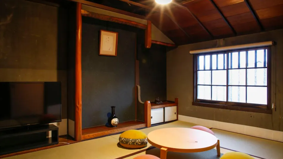 Yamasaki Ryokan Q Chumonmae-ya (Yamasaki Inn Q)