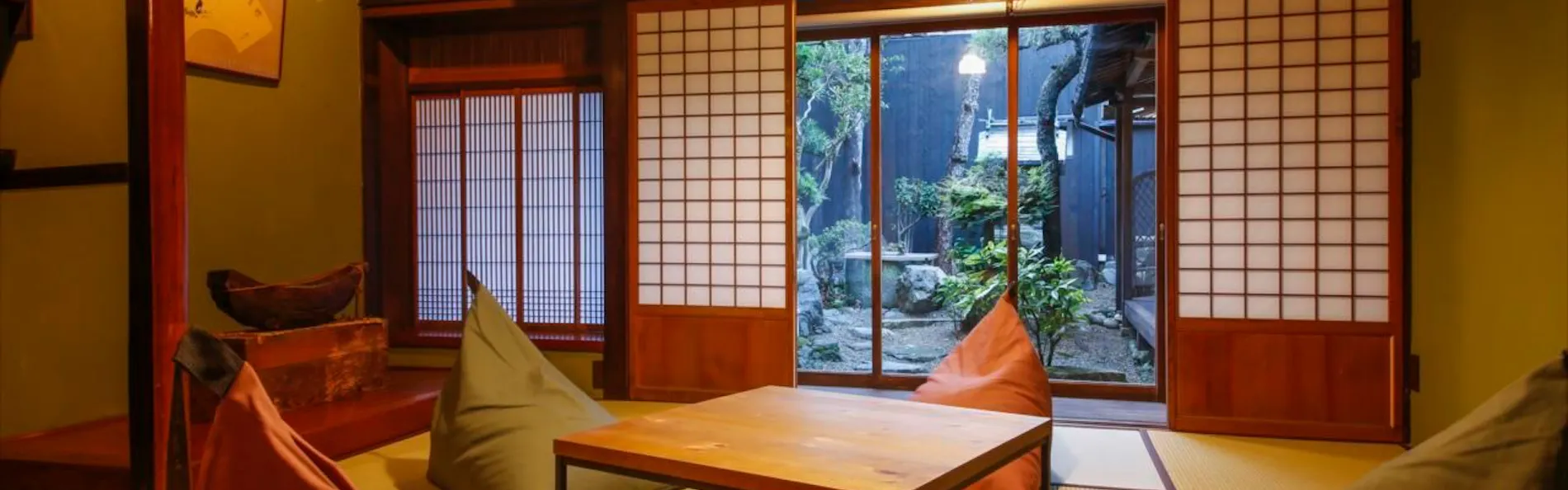 Yamasaki Ryokan Q 中門前屋(山崎旅館Q)
