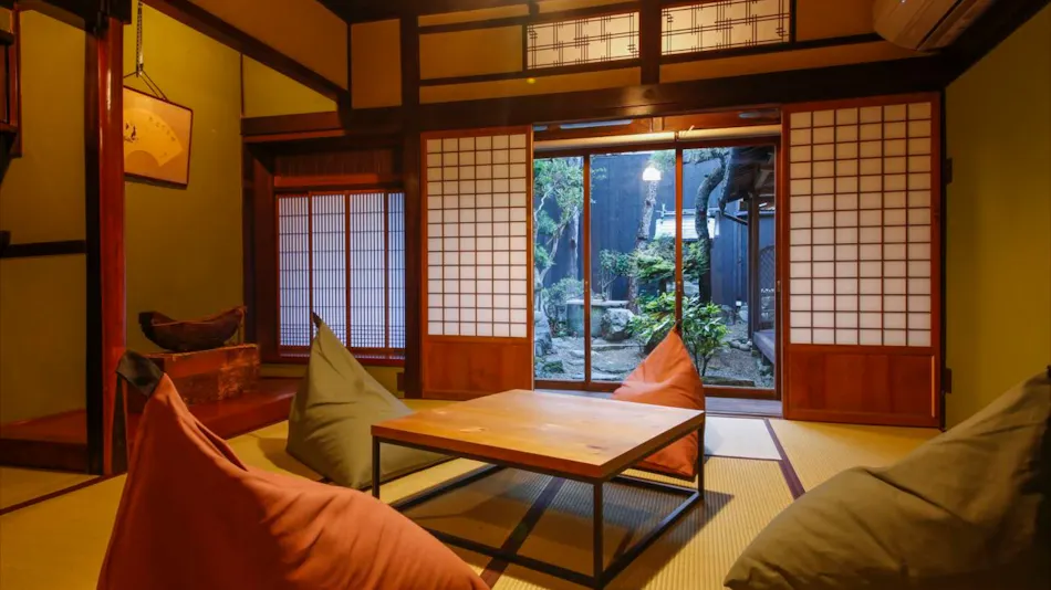 Yamasaki Ryokan Q Chumonmae-ya (Yamasaki Inn Q)