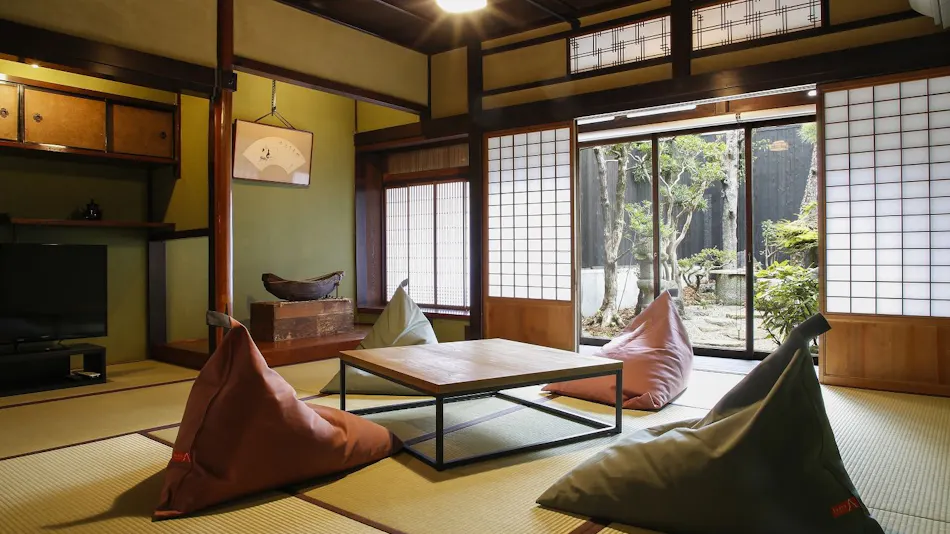 Yamasaki Ryokan Q Chumonmae-ya (Yamasaki Inn Q)