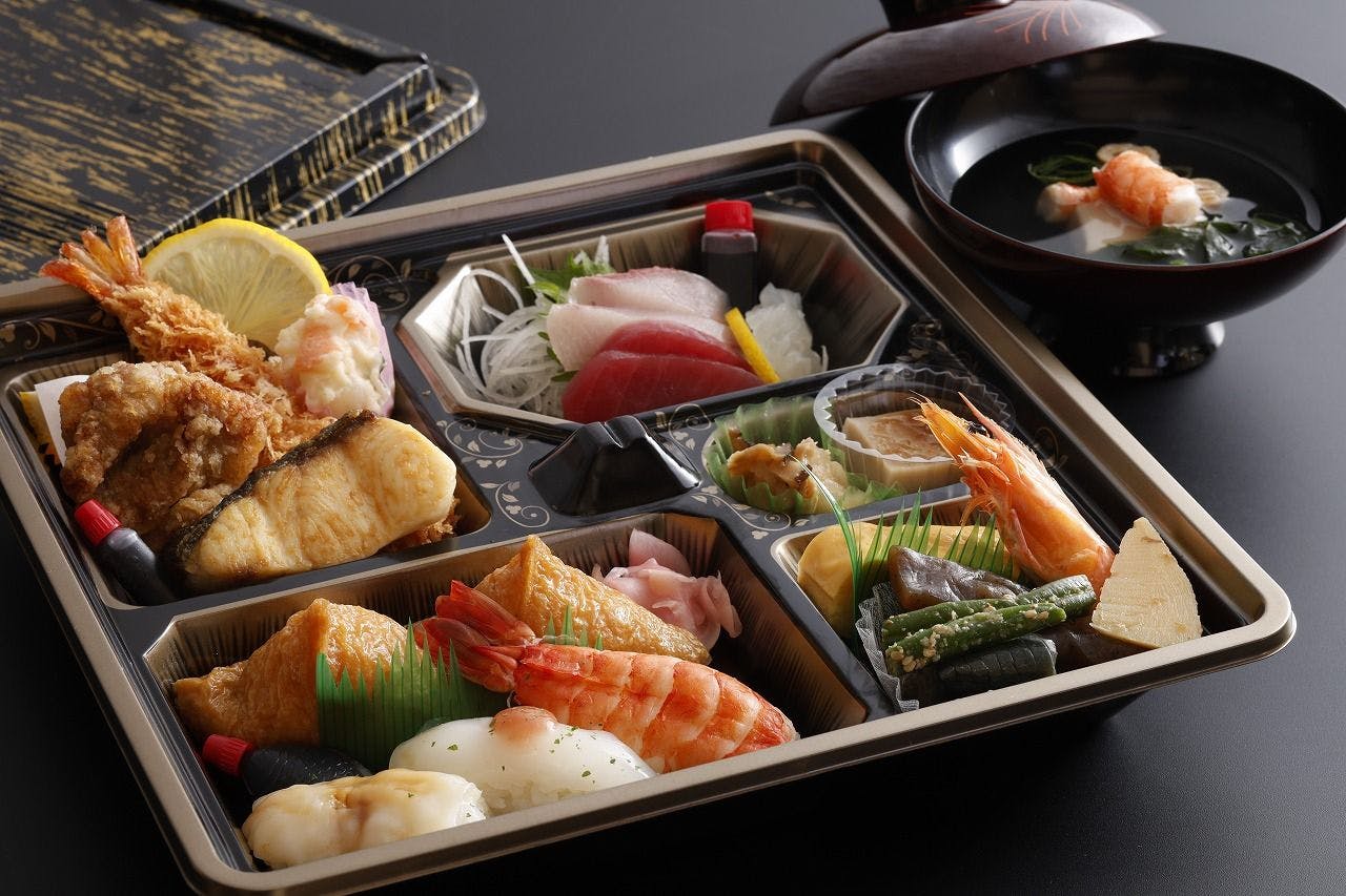 「仕出し弁当＋お吸い物」