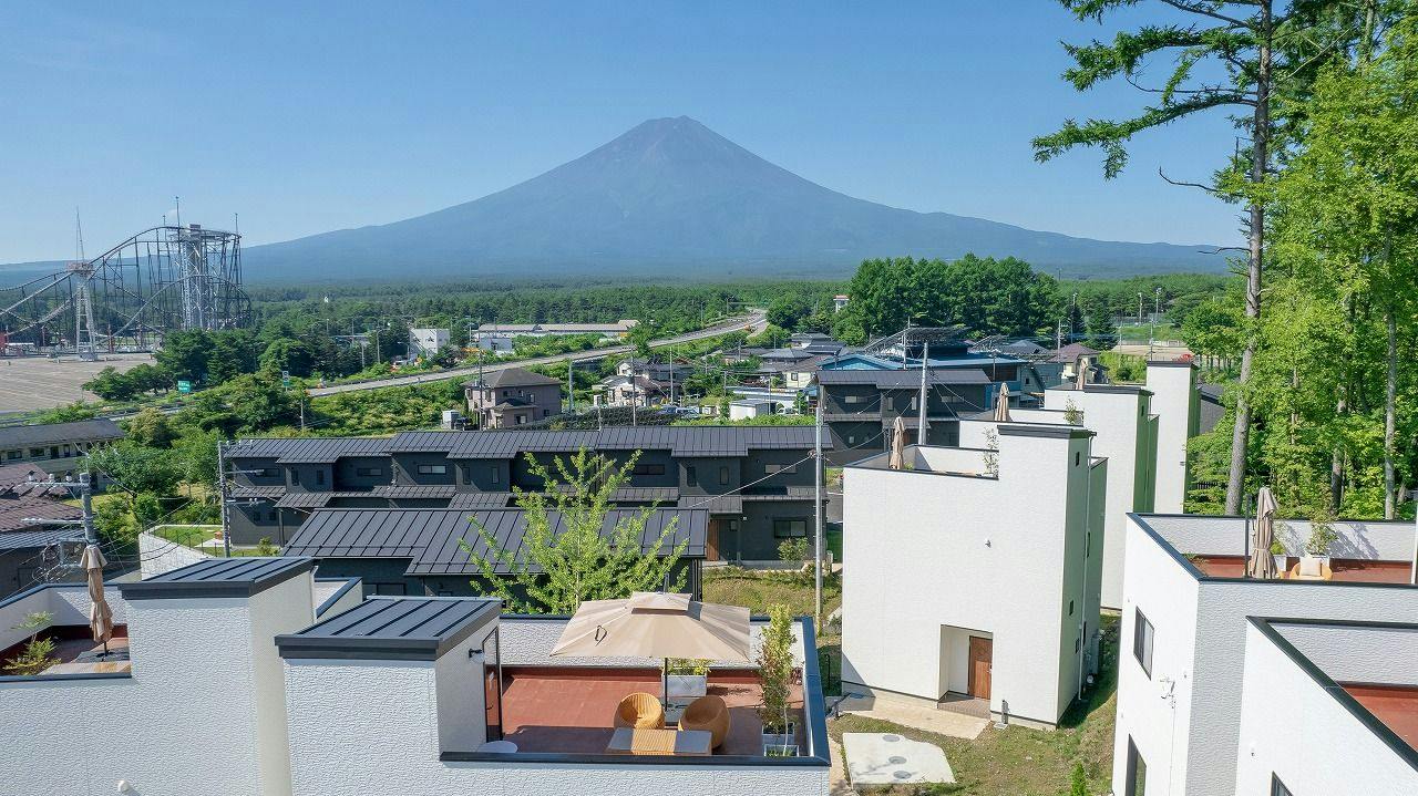 【秋旅応援】「朝食付」富士山麓で過ごす秋の休日｜一棟貸切ヴィラステイ