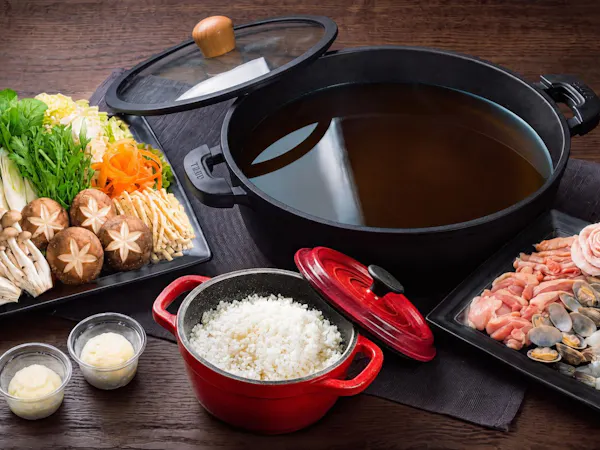 【紅葉旅】<2食付|とりすき焼き>富士五湖の秋を巡る|一棟貸切ヴィラで楽しむ秋の味覚