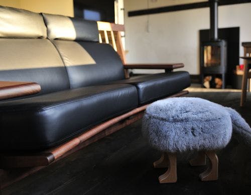 ペットを模したスツール