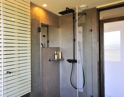 シャワーブース