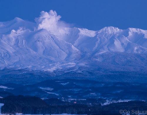 日没後の十勝岳