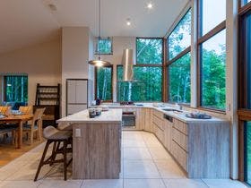 【北海道ニセコ・ルスツの貸し別荘・コテージ・ログハウス・コンドミニアム】H2 Life Resorts シグネチャー・ヒラフ サンモリッツ／ホッカイダウェイ