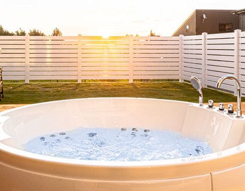 屋外ジャグジー