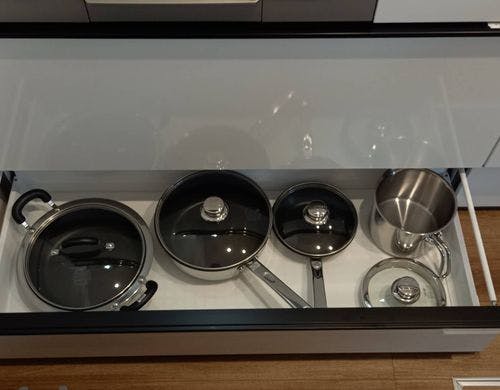 調理器具も一通り揃っています。