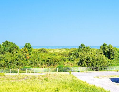 ２Fバルコニーから海方向の風景です。