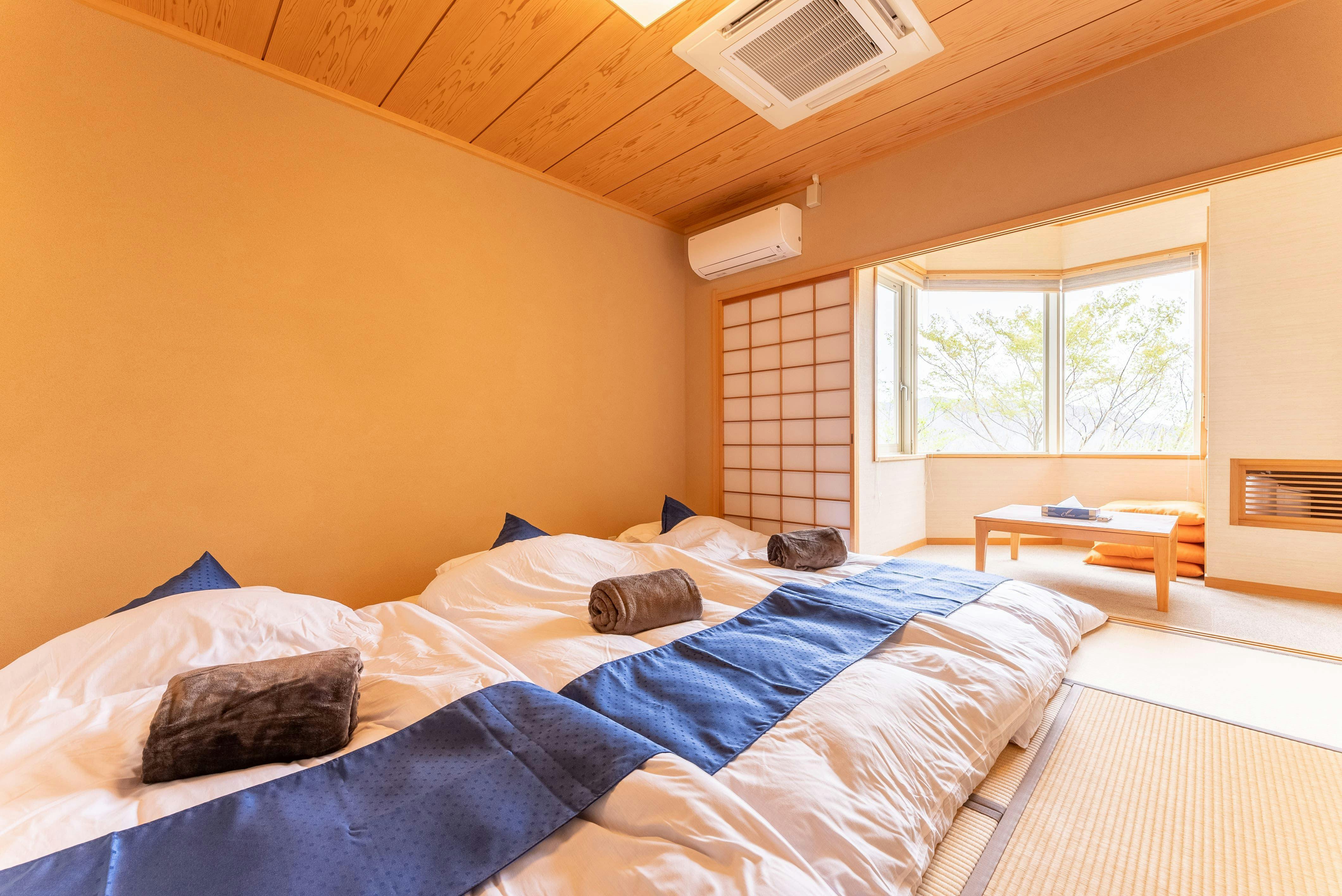 Noёl HAKONE GENSEN