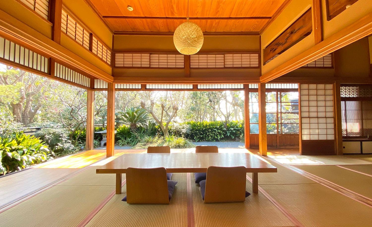 葉山の別荘　Hayama’s Old Villas 葉山の別荘 Hayama's Old Villas 1144. Yutaka Saito /// House