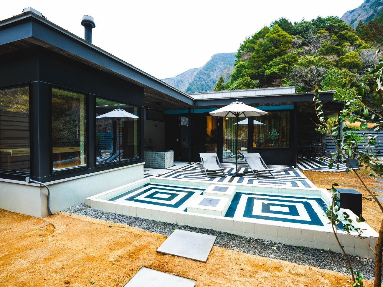 UMEGASHIMA DRIVE-IN ＆ SAUNA VILLA