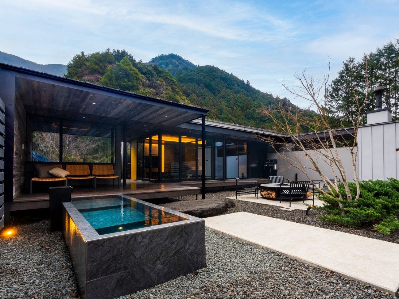 UMEGASHIMA DRIVE-IN ＆ SAUNA VILLA