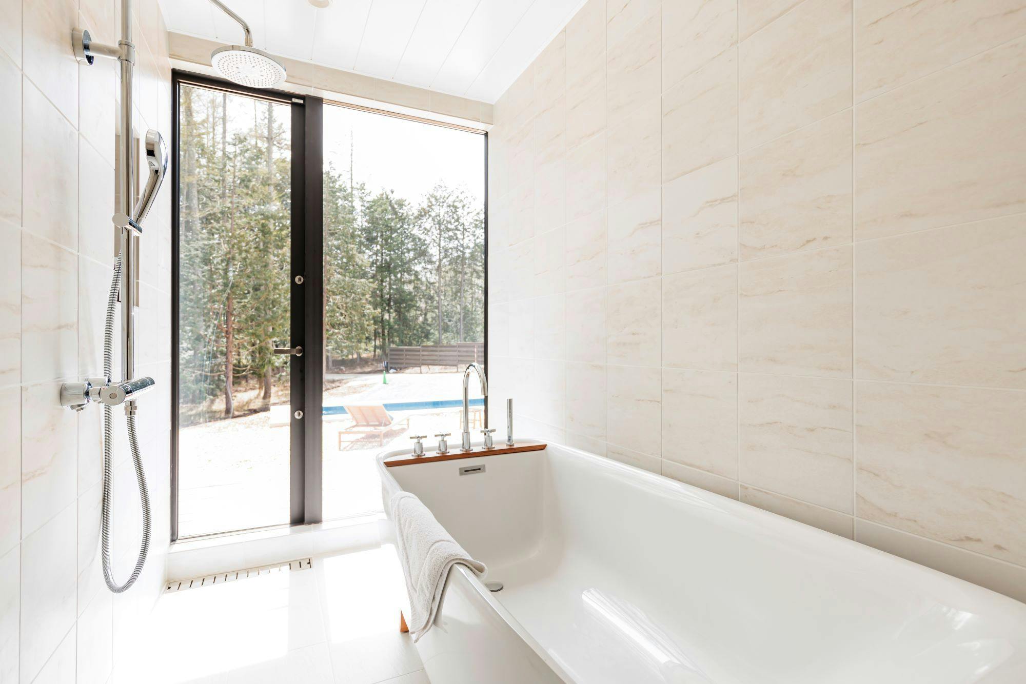 開放的なバスルーム