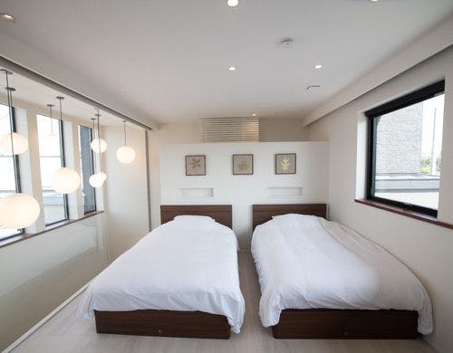 セミダブルベッド2台