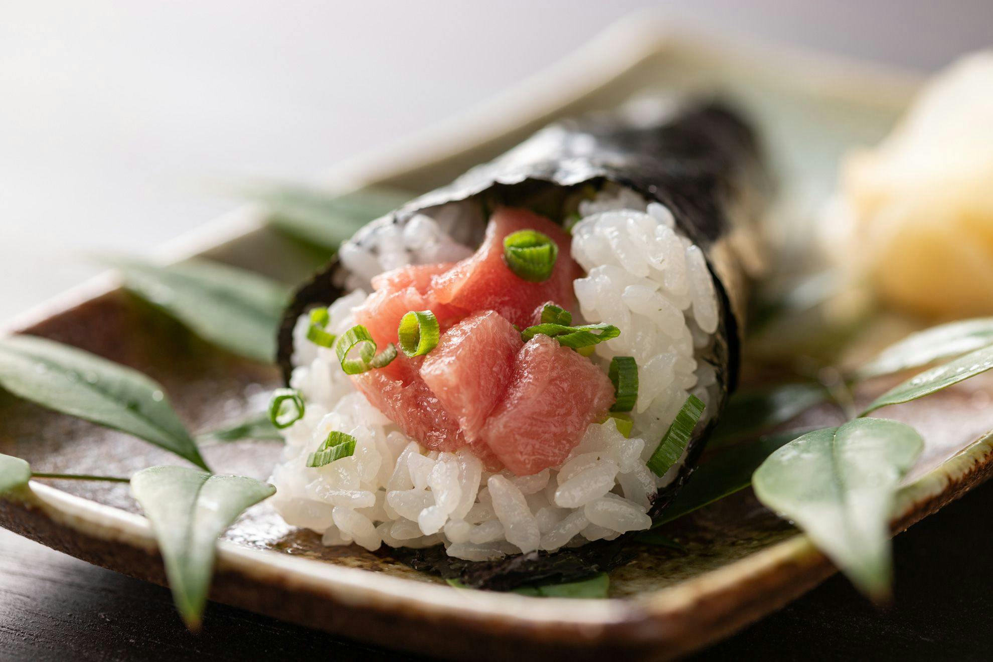 ซูชิห่อมือ