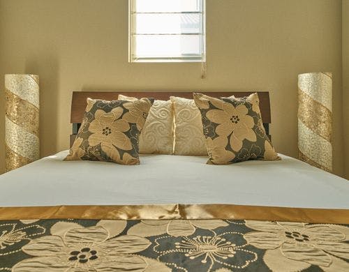 寝室3には、ダブルベッドが1台。