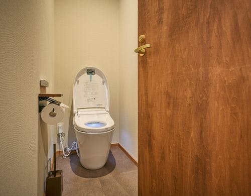 ヴィラ内に個室トイレを3つご用意