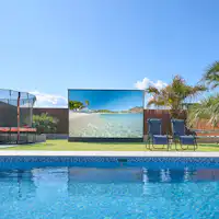 200インチのLEDモニター