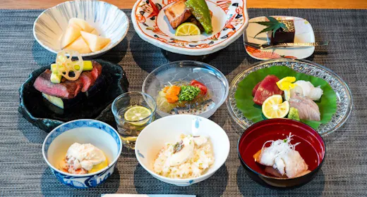 オリーブ牛と瀬戸の特選地魚を楽しむ<特選>会席・朝食2食付プラン