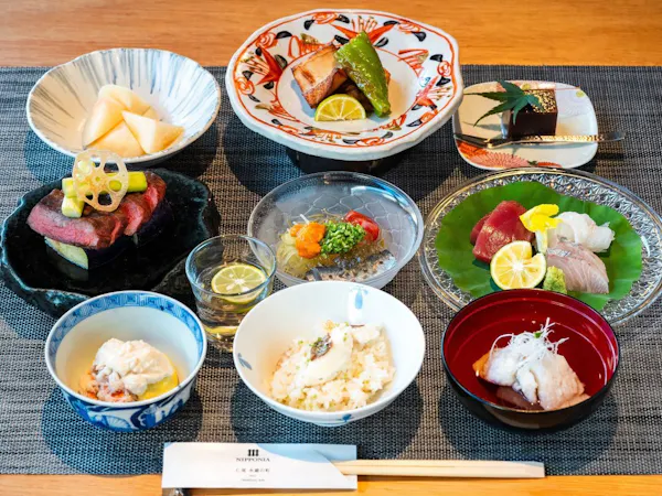 オリーブ牛と瀬戸の特選地魚を楽しむ<特選>会席・朝食2食付プラン