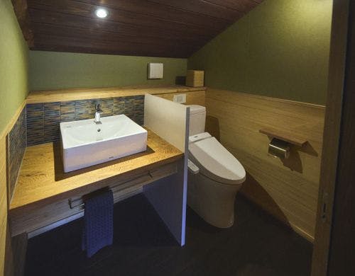 多喜屋 2階にも独立した洗面・お手洗い