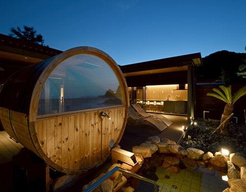 波・沙・沁のデッキ夜の風景