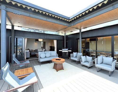 波・沙・沁　デッキから客室