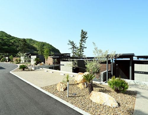 波・沙・沁の外観・昼