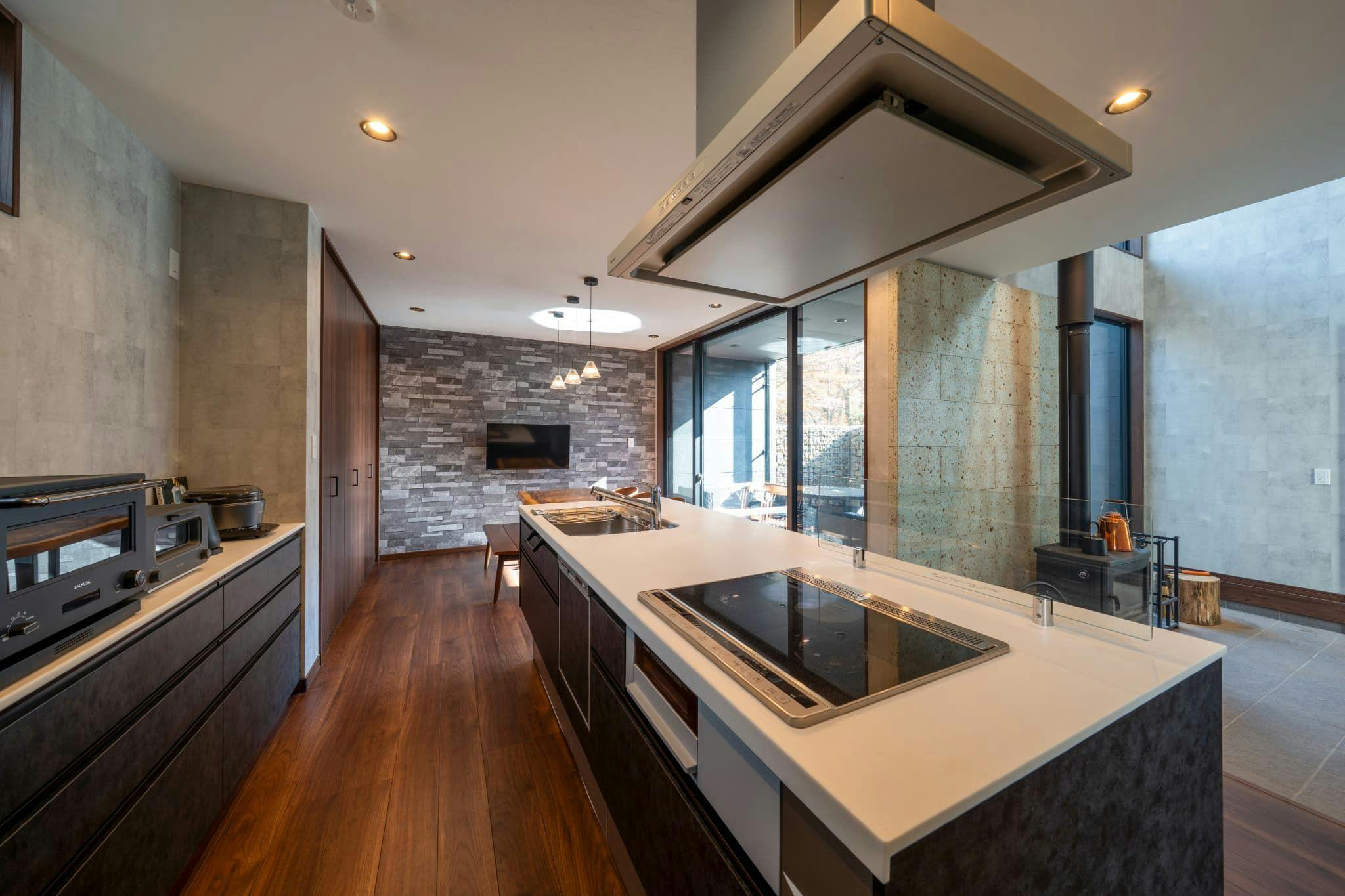 RIVER VIEW HOUSE