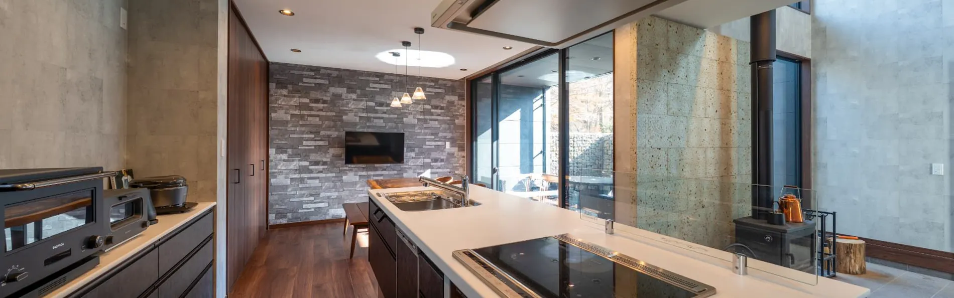 RIVER VIEW HOUSE