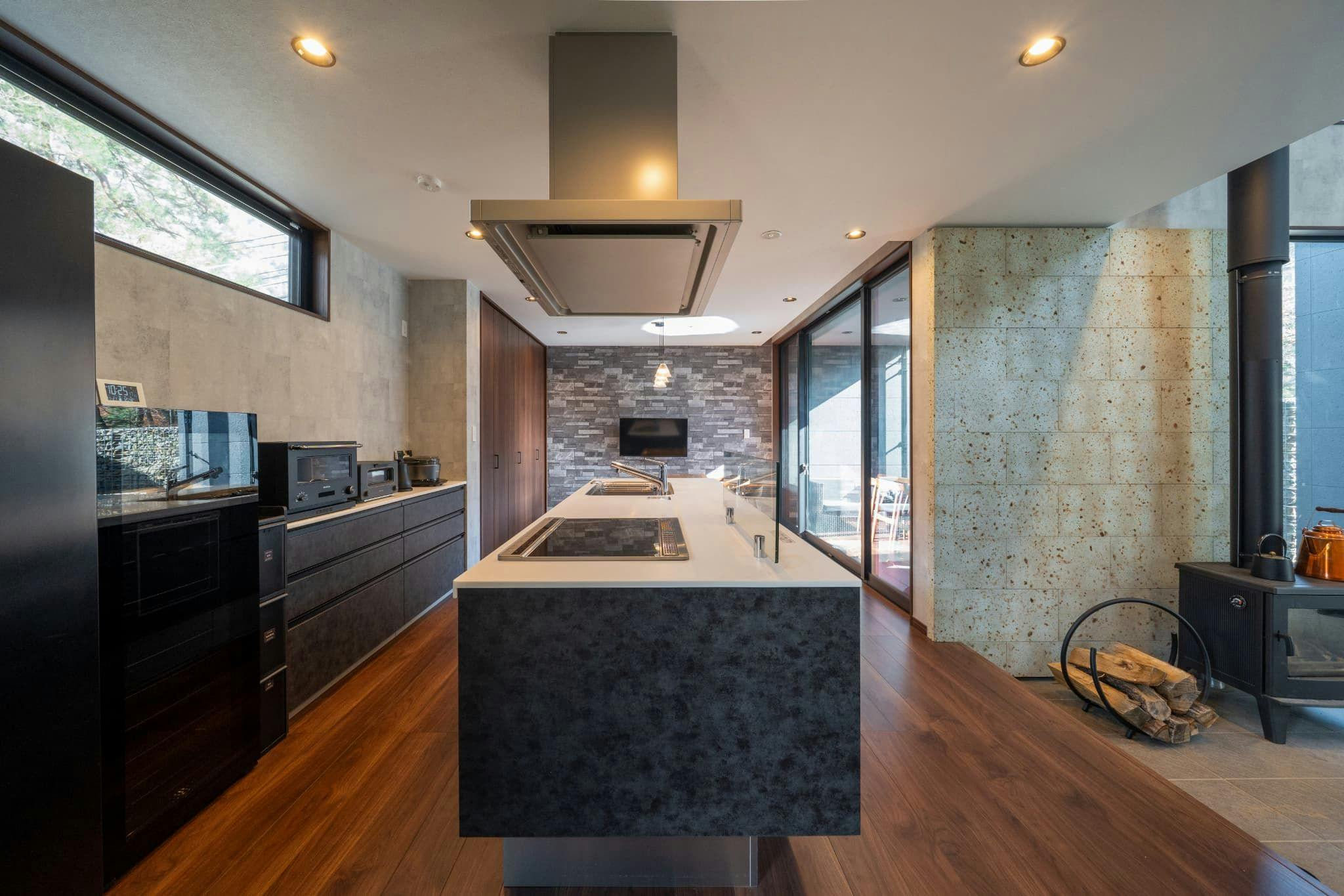 RIVER VIEW HOUSE