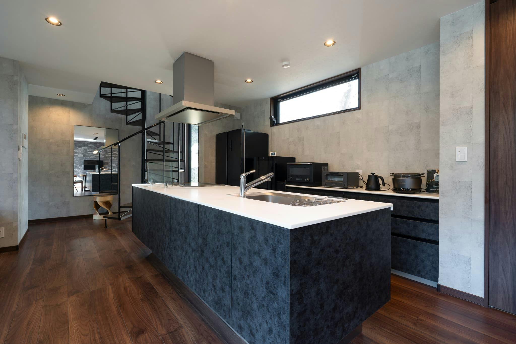 RIVER VIEW HOUSE