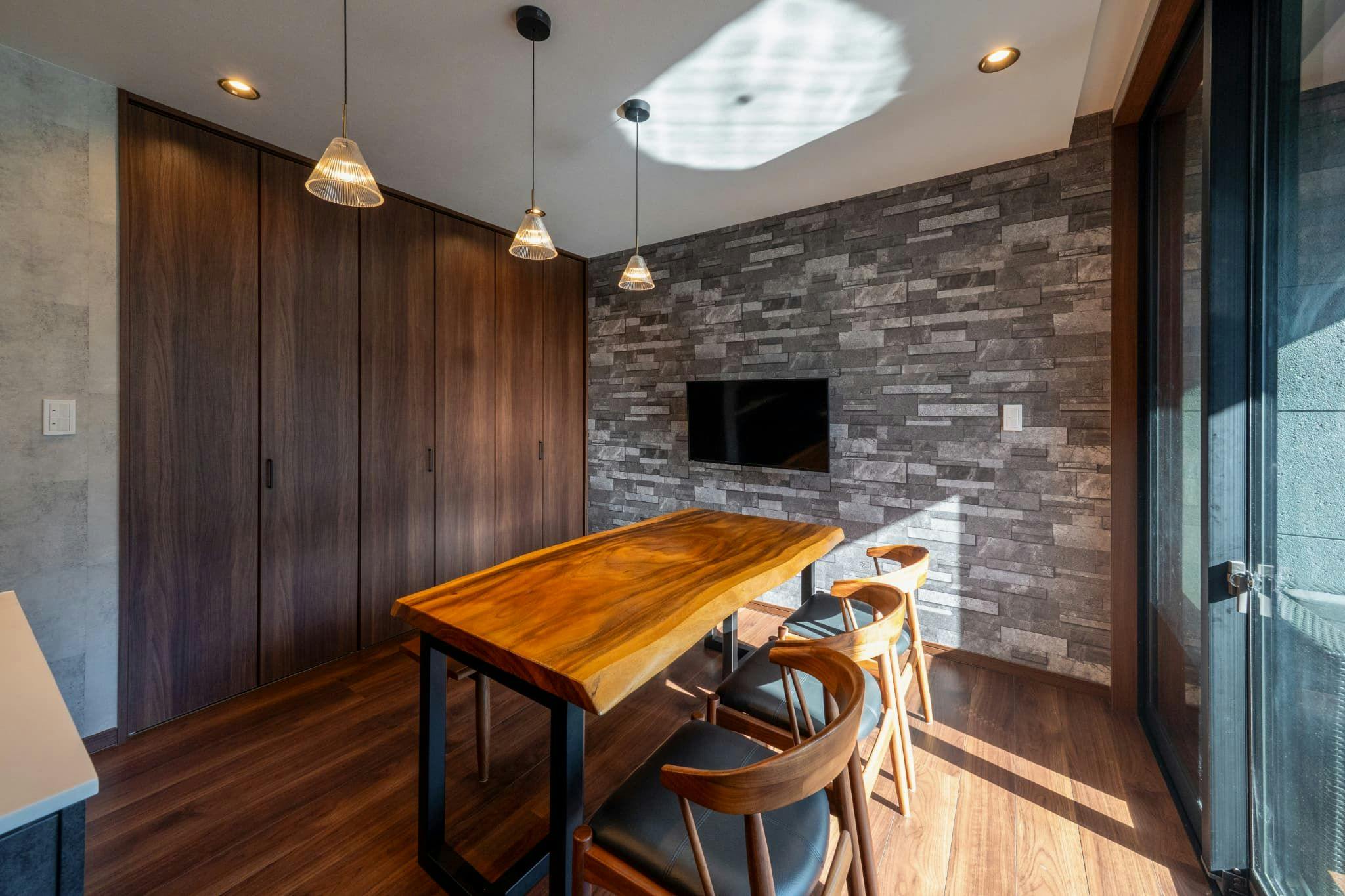RIVER VIEW HOUSE