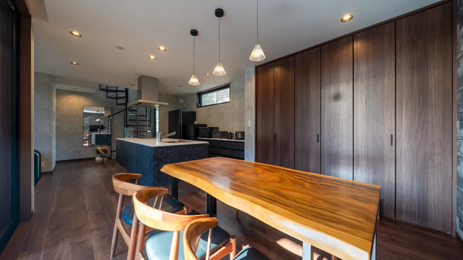 RIVER VIEW HOUSE