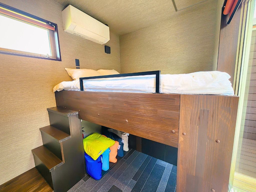 Himorogi Karatsu 001
