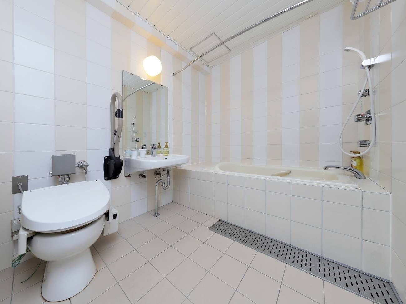 Kamar mandi unit (Universal Twin)