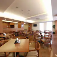 ร้านอาหารสำหรับอาหารเช้าและอาหารเย็น