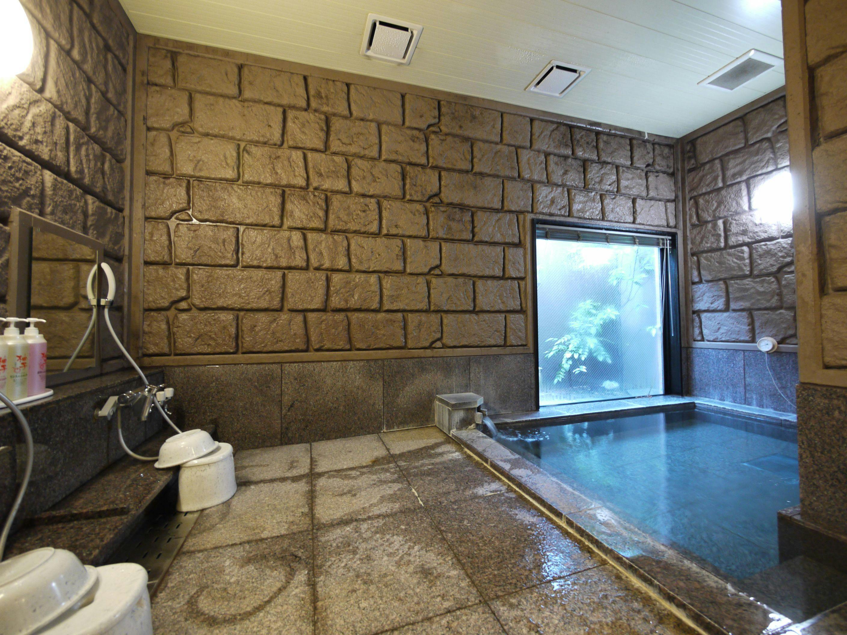 Hotel Route-Inn Matsusaka Ekihigashi