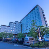 เดินจากทางออกฝั่งตะวันตกของสถานีฮะนิว สายโทบุอิเซซากิ 3 นาที