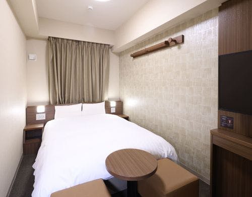 13.6平米～13.7平米　ベッドサイズ140×195