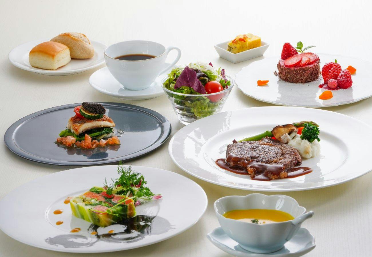 【夕・朝食付き】夕食は大自然が育んだ上品な味わいの洋食コース＜Rapport（ラポール）＞