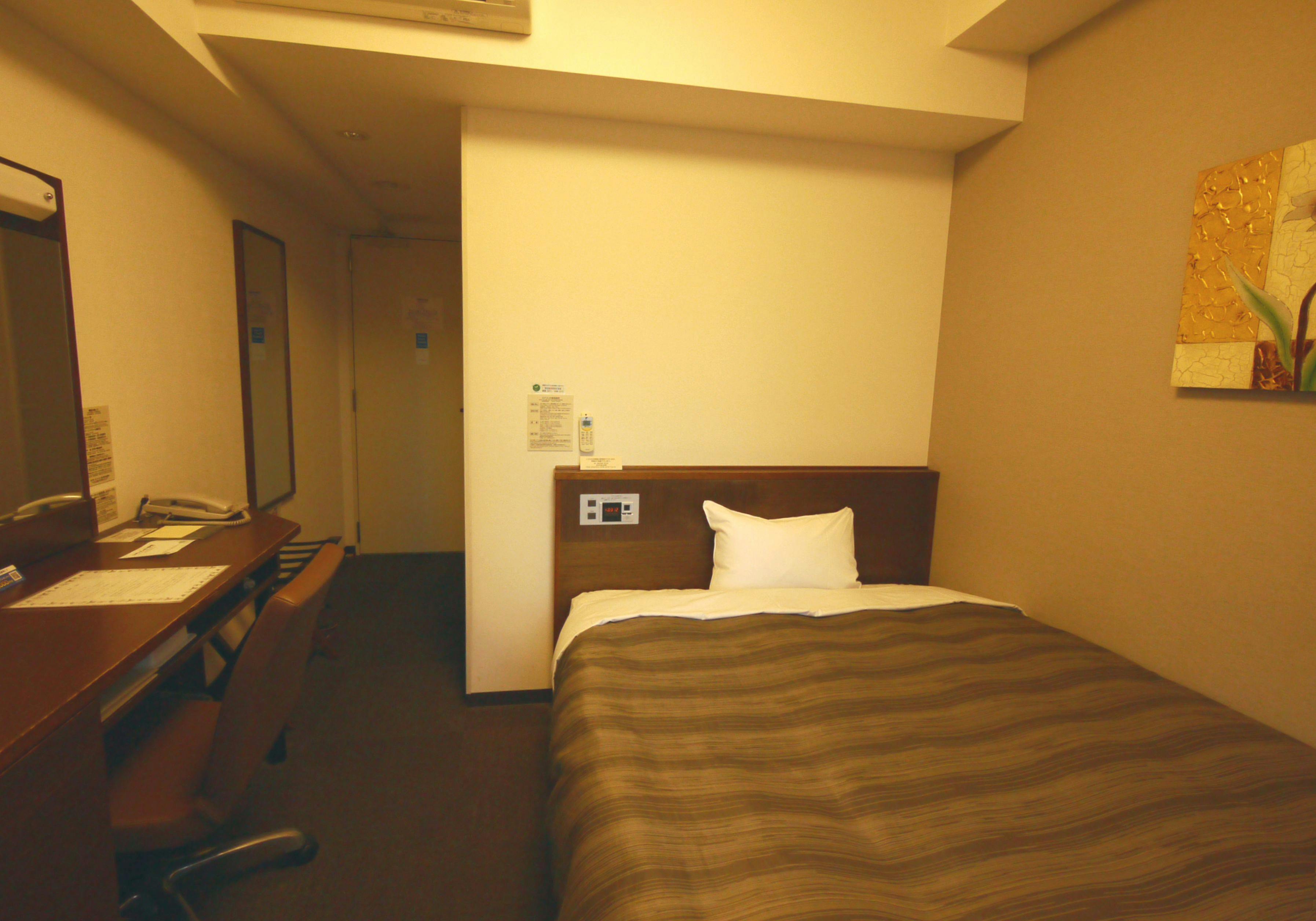 Hotel Route-Inn Nagoya Imaike Ekimae
